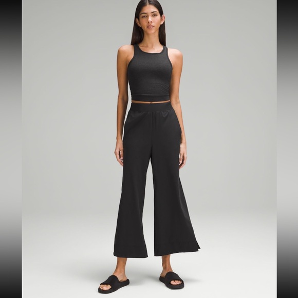 Lululemon Navy Stretch Woven High-Rise Wide-Leg Cropped Pants - Picture 4 of 7